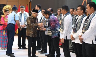 Pj Gubernur Banten Al Muktabar Terima Penghargaan RAN PE Award 2024, Daerah Zero Terorisme
