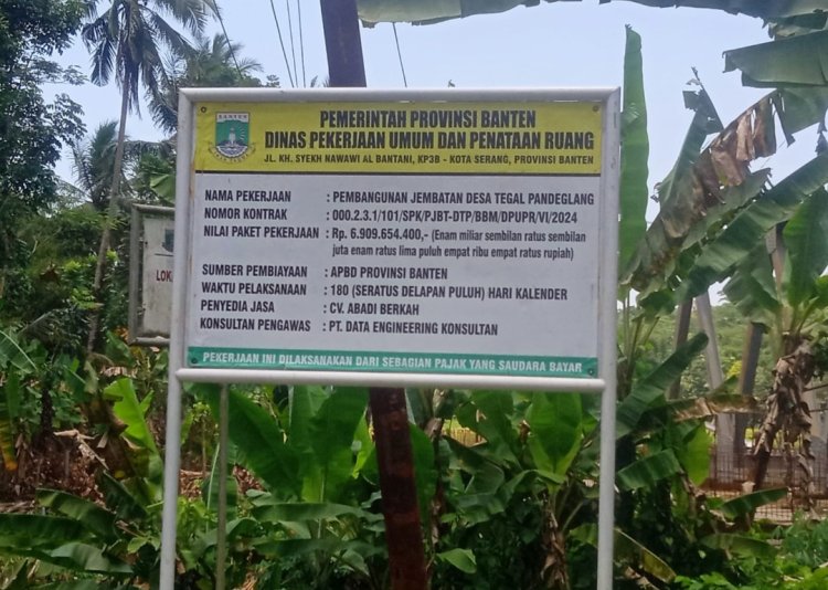 Pengerjaan Pembangunan Jembatan Desa Tegal Kecamatan Cikedal Diduga Melalaikan APD dan Disinyalir Tak Sesui Spek.