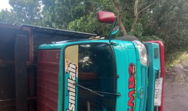 Masih Membandel, Truk Pengangkut Biomasa di Duga Masih Gunakan Air Siasati Tonase Terguling di Lingkungan PLTU 2 Labuan, APH di Duga Tutup Mata