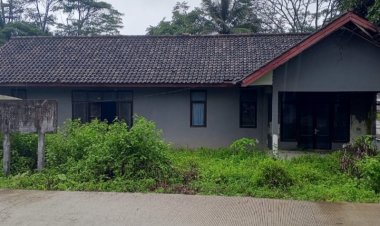 Dibutuhkan Warga & Sering Direhab, Pustu Tamanjaya Sumur Dibiarkan Ancur