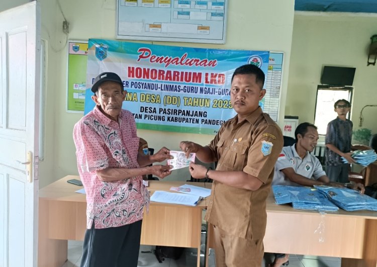 PJ. Desa Pasirpanjang Picung, Bagikan Honor LKD DD Tahap 1 2025