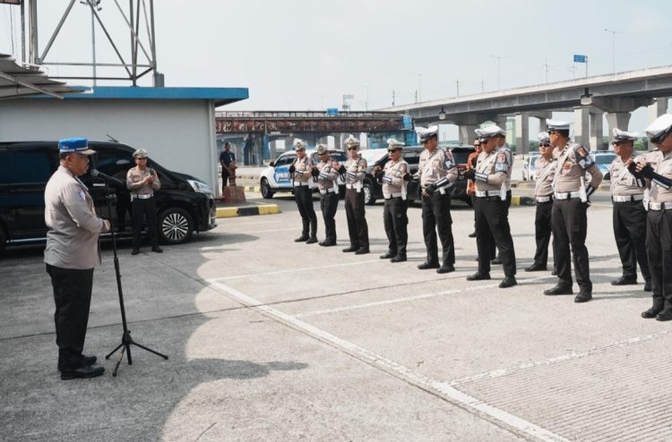 Kakorlantas Pantau Kondisi Lalin Tol Trans Jawa di Masa Long Weekend