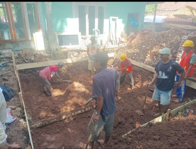 Diduga CV-AL PATIR Dalam Pekerjaan Pembangunan SPAM Jaringan Perpipaan Desa Banyu Resmi Kecamatan Jiput Diduga Abaikan K3