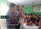 Pembangian Beras Bantuan 176 KPM Di Desa Patia Periode Juni-Juli 2025, Di Hadiri Kadis DPKP, Pinca Lebak & Camat Patia