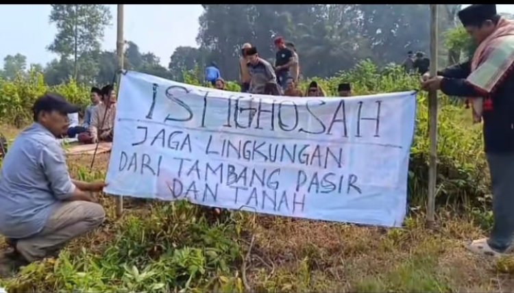 Warga Cikasantren Desa Pagintungan Gelar Istighosah dan Aksi Damai Tolak Galian Tanah Merah Cilalay