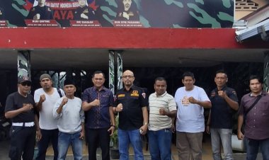 Dapur Umum Makan Siang  Gratis DPC GRIB JAYA  kota Medan Di Kunjungi  DPRD  Sumut komisi B  ALFRIANSYAH UJUNG ST.