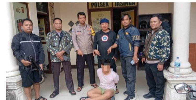 Polsek Jasinga Amankan DPO Curas Yang Sempat Bersembunyi Di Lemari Dapur.