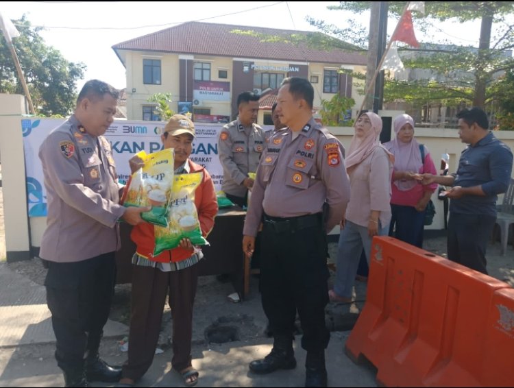 Perdana, Kolaborasi Dengan Bulog, Polres Pandeglang Polda Banten giatkan Gerakan Pangan Murah.