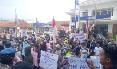 Warga Dan Mahasiswa Geruduk Pemkab Pandeglang, Protes Dugaan Pencemaran Lingkungan oleh CV. GSM