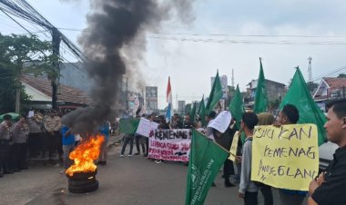 Gegara Mathla'ul Anwar Tidak Diundang kick off HSN, Kemenag Pandeglang didemo Gabungan Aktivis Dan Mahasiswa.