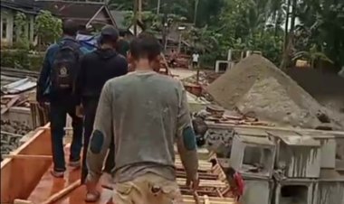 Prades Rancapinang Dan Muspika Cimanggu, Antisipasi Penyebrangan Anak Sekolah Dan Warga Di Jembatan Cegog
