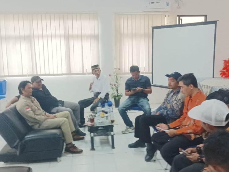 "Konferensi Pers Bansos Berlangsung Tanpa Pihak Terduga: DPMPD dan Kades Cipinang Di Mana?”