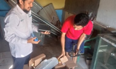 PLTU Banten 2 Labuan serahkan motor konversian BBM ke Listrik pada warga yang Telah Mengikuti pelatihan.