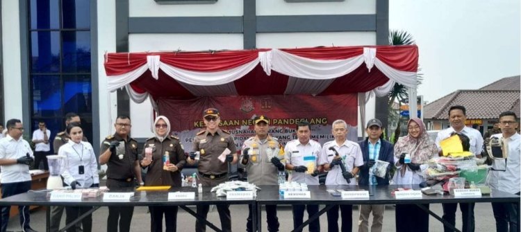 Ratusan Juta Barang Bukti Uang Palsu Dimusnahkan KEJARI Pandeglang Di Akhir Tahun 2025