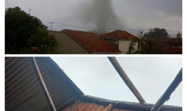 Puting Beliung Menerpa Rumah Warga Di Kecamatan Cibaliung.