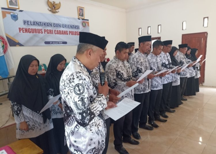Kegiatan Pengukuhan dan Orientasi Pengurus Cabang PGRI Pulosari Masa Bakti XXIII Periode Tahun 2025-2030