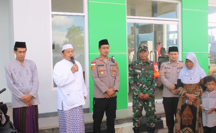 Jelang Lebaran, Owner SPBUN Sumur Pandeglang Salurkan Zakat Fitrah untuk Ratusan Warga