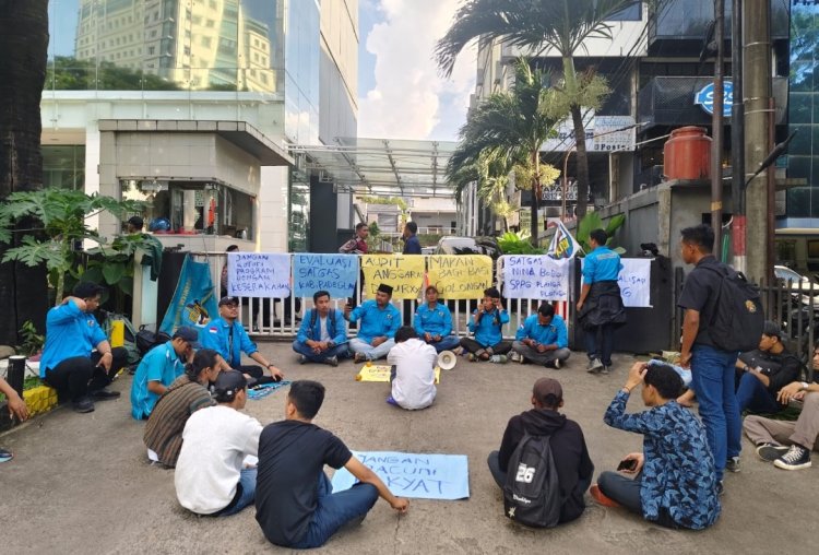 Kualitas Makanan & Transparansi Pengelolaan Anggaran Program MBG Di Pertanyakan, DPD KNPI Pandeglang Serudug Kantor BGN