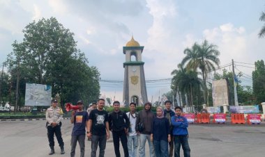 Terendus Aroma KKN Pada Realisasi MBG Oleh Pengelola SPPG di Pandeglang, Aktivis Kembali Gerudug Kantor Bupati Pandeglang