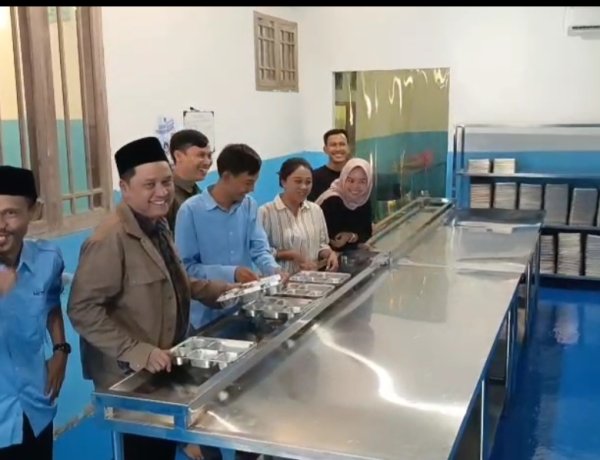 Jarang Ngator, Sekdes Cipicung Cikedal  Diduga Nyambi Jadi Mitra BGN di SPPG Manglid 02 Cibitung