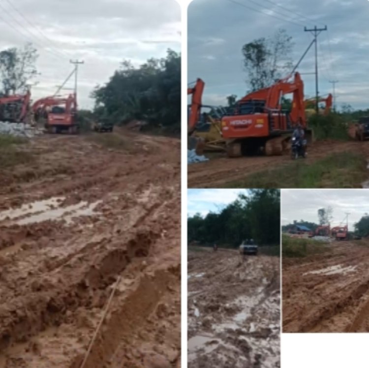 Jalan Depan Pondok Bupati Hancur, Alat Berat Menganggur Tak Difungsikan
