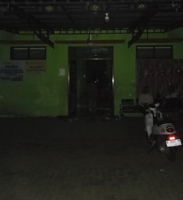 Minimnya Penerangan Puskesmas Cibaliung  Dikeluhkan Pasien