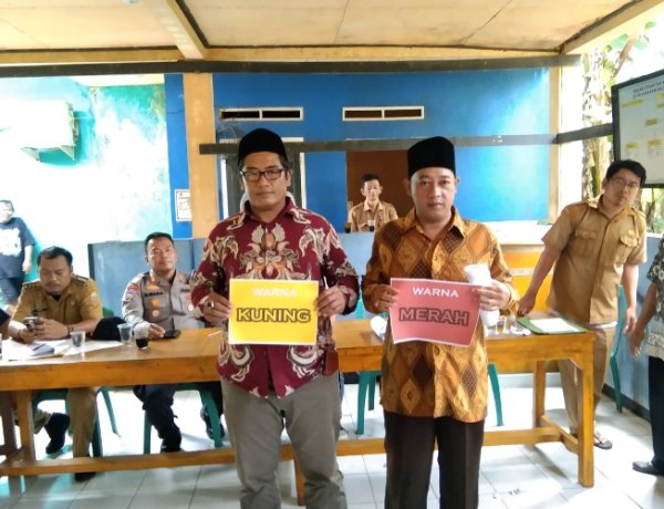 Hasil Penelitian Administrasi Resmi Ditetapkan, Sekaligus Undian Nomor Urut & Bendera Calon PAW Desa Sukatani