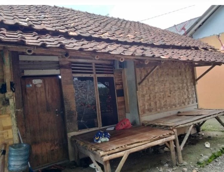 Warga Tanjung Jaya-Panimbang Rumah Tak Layak Huni Diduga Kehilangan Hak Bansos Dari Pemerintah
