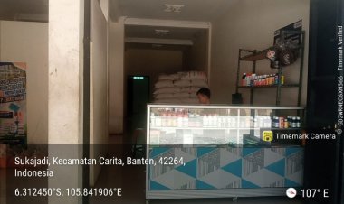 Soroti Harga Pupuk Subsidi di Kios  Citra Tani Carita, Petani Menjerit Beli dengan Harga di atas HET