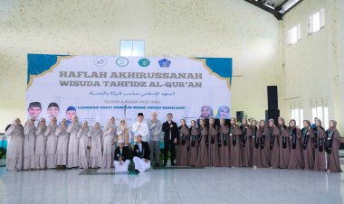 Hadiri Wisuda Santri Shohibul Barokah, Dimyati: Lulusan Pesantren Harus Hebat