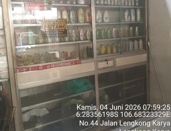 Berkedok Toko Kosmetik Diduga Jadi Sarang Peredaran Obat Keras Tramadol Dan exsimer Warga Geram Minta APH Bergerak Cepat