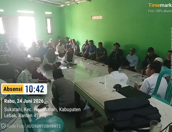 Datangi Kantor Desa, Masyarakat Sukatani Minta Bantuan Tuntut Hak Tanah Leneng yang Diakui PT MII Tanpa Dasar Hukum
