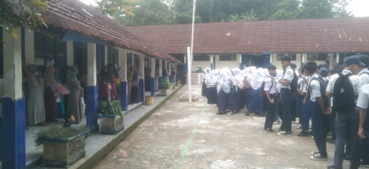 SMPN 1 Pulosari Luluskan 181 Generasi Muda Berprestasi, Sujud Syukur Bagi Para Siswa