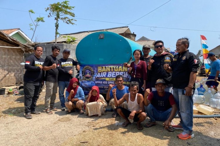 Hari Kedua Penyaluran Bantuan Air Bersih BPPKB HDS Wanasalam dan Malingping Disambut Antusias Warga Desa Muara Kp. Karang Kencana
