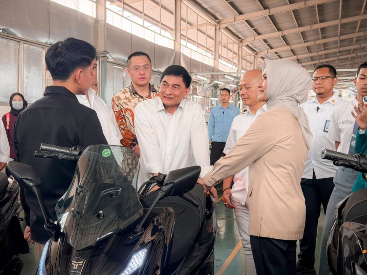 Wagub Dimyati Tegaskan Dukungan Pemprov Banten terhadap Industri Kendaraan Listrik