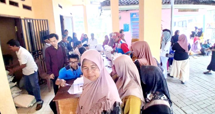 Waduuuhh Bantuan Pangan Dipungli di Desa Angsana, 20 Ribu Atau 5 Liter Beras
