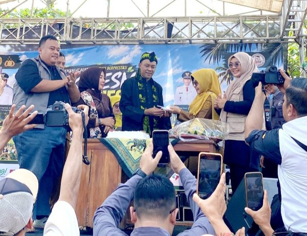 Disambut Sumringah Warga, Sukaresmi AgriFest 2026 Resmi Dibuka Bupati Pandeglang